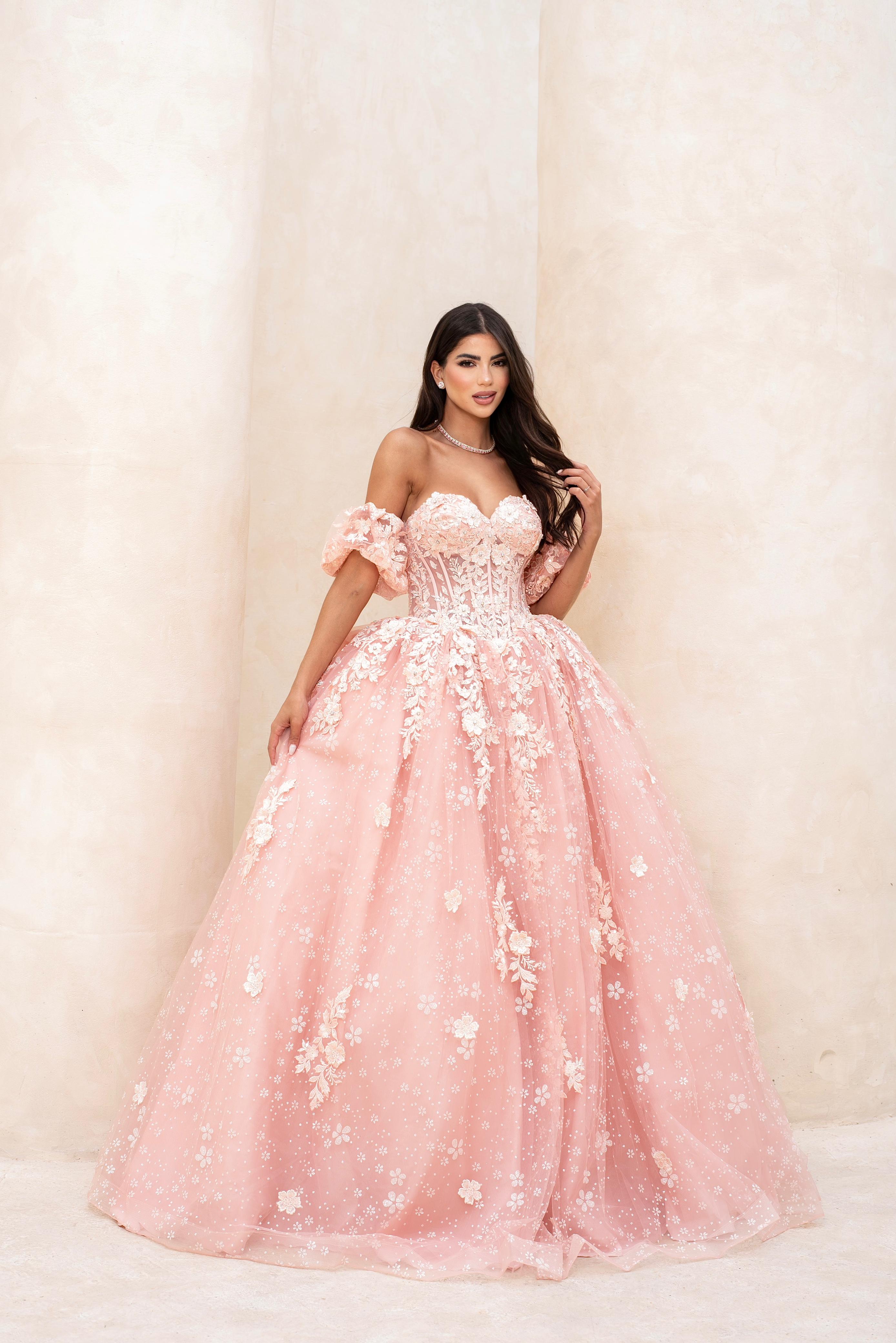 Debutantes La Jolie